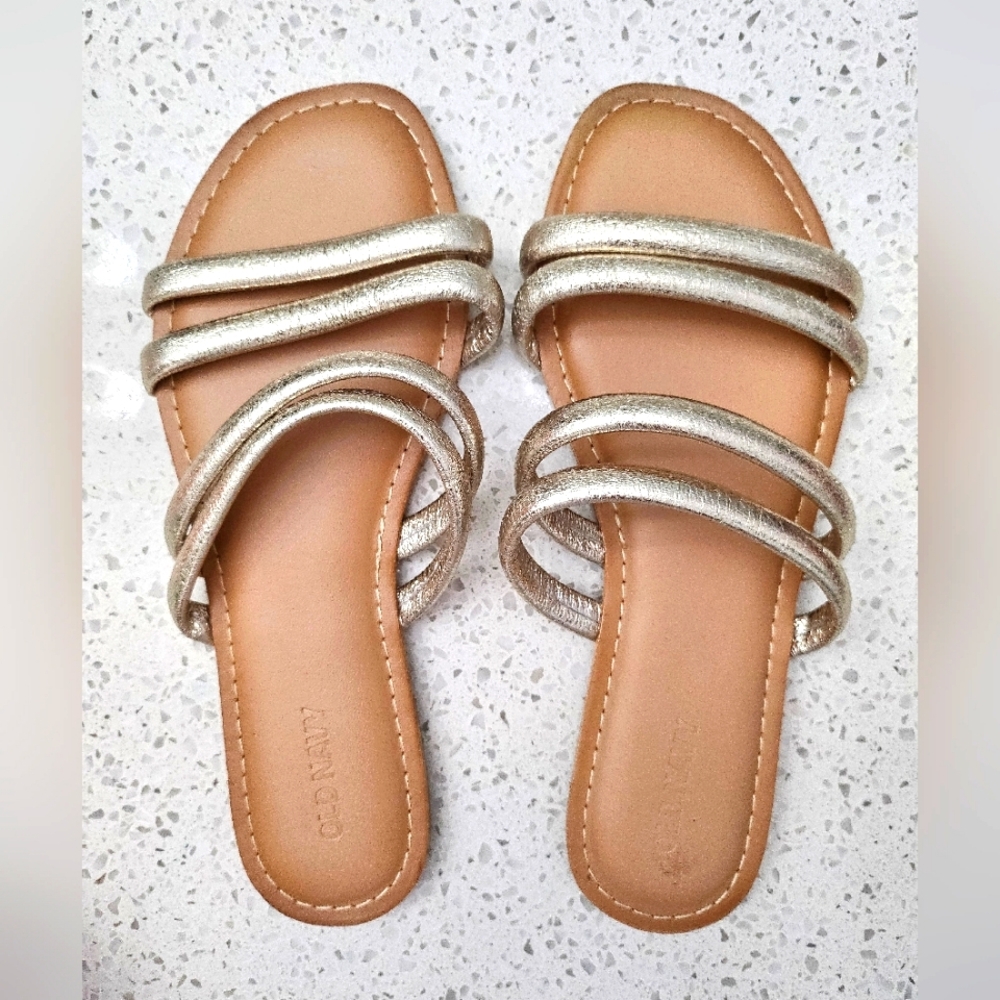 Women's sandals -brand new - never used